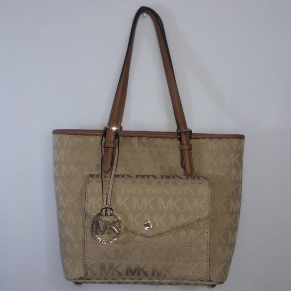 Michael Kors Handbags - MICHAEL KORS jet set item